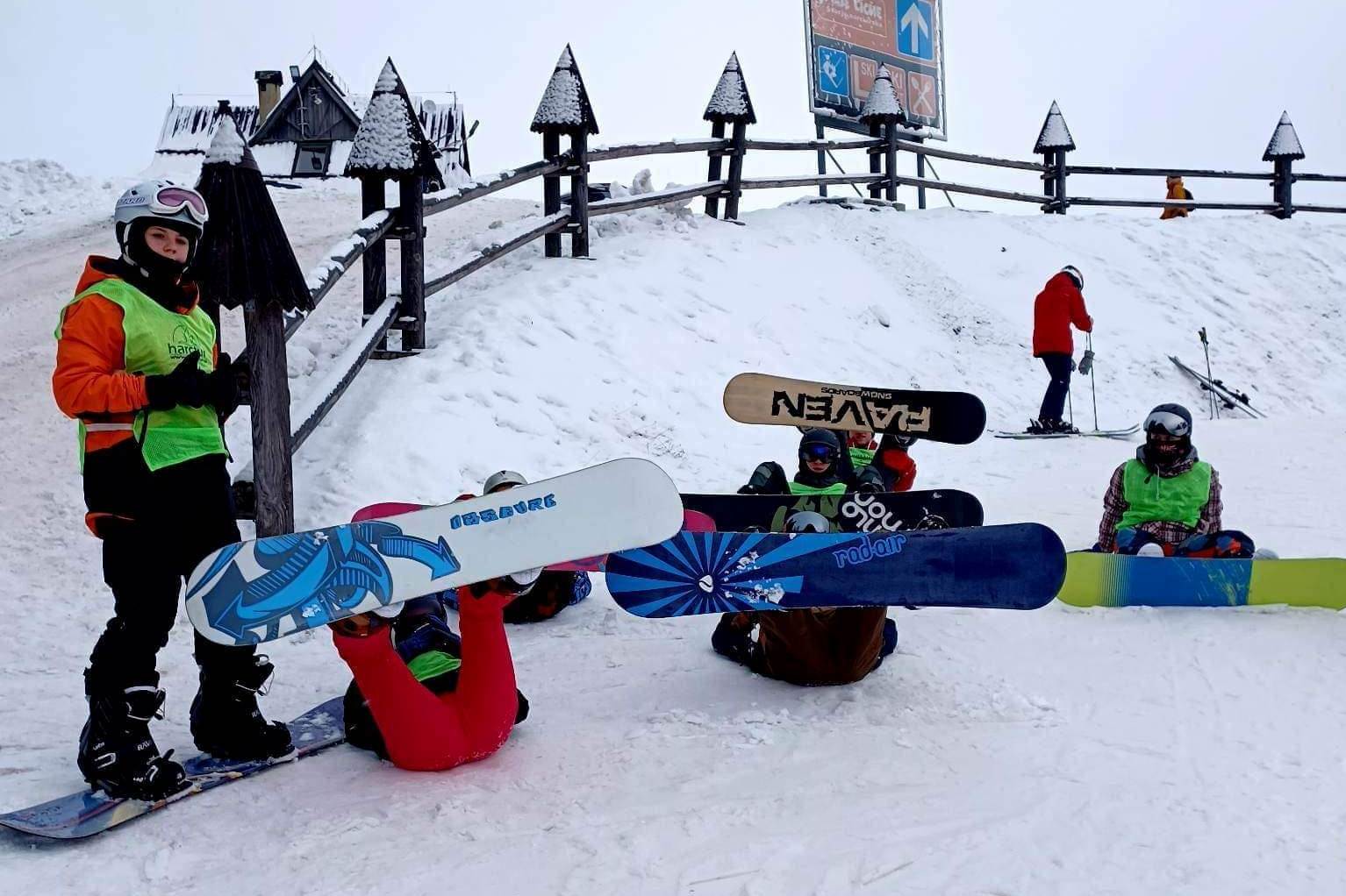 MAŁE CICHE WILLA DANUSIA zimowisko i obóz snowboardowy 7-14 i 15-18 lat, 7 dni