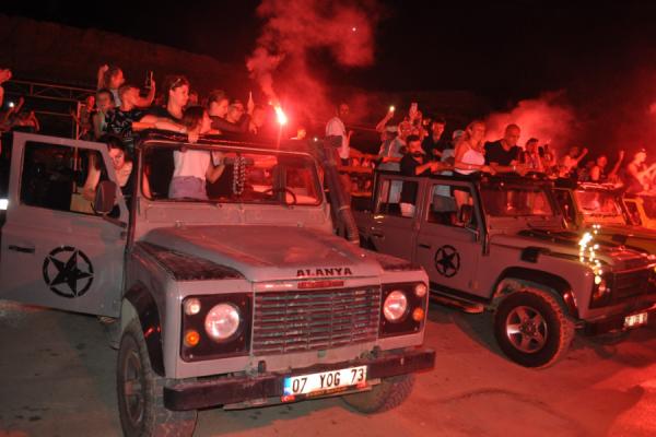 Jeep safari 5-10x15.JPG